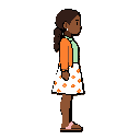 menina morena, com cabelo de tranças marrom escuro, usando uma blusa verde claro com gola boneca, um cardigan laranja, com saia meio curta branca com pequenas flores laranjas, e uma sandalia marrom meio rosa. 
