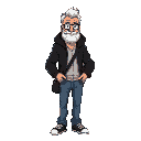 um homem branco, com seus 50 anos, alto, gordo, com um casaco preto de banda de rock, careca e com barba preta e grande, olhos azuis, óculos, calça jean e mochila de notebook nas costas